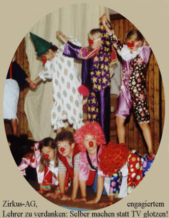 Zirkus-AG von Lehrer Bender an der Hauptschule Oberrotweil 