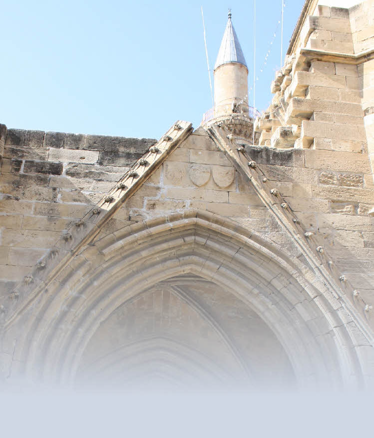 Selimiye-Moschee Nikosia - gotisches Portal und Minarett